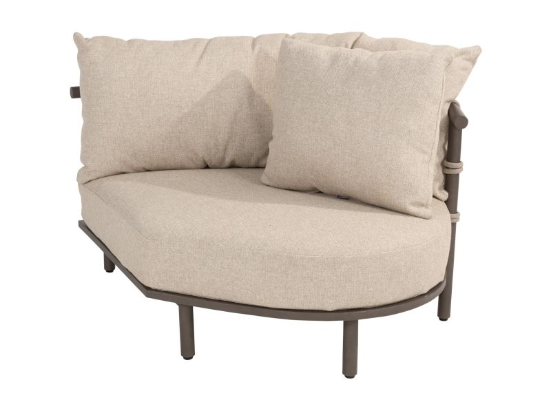 Ezra love island terre 4 Seasons Outdoor