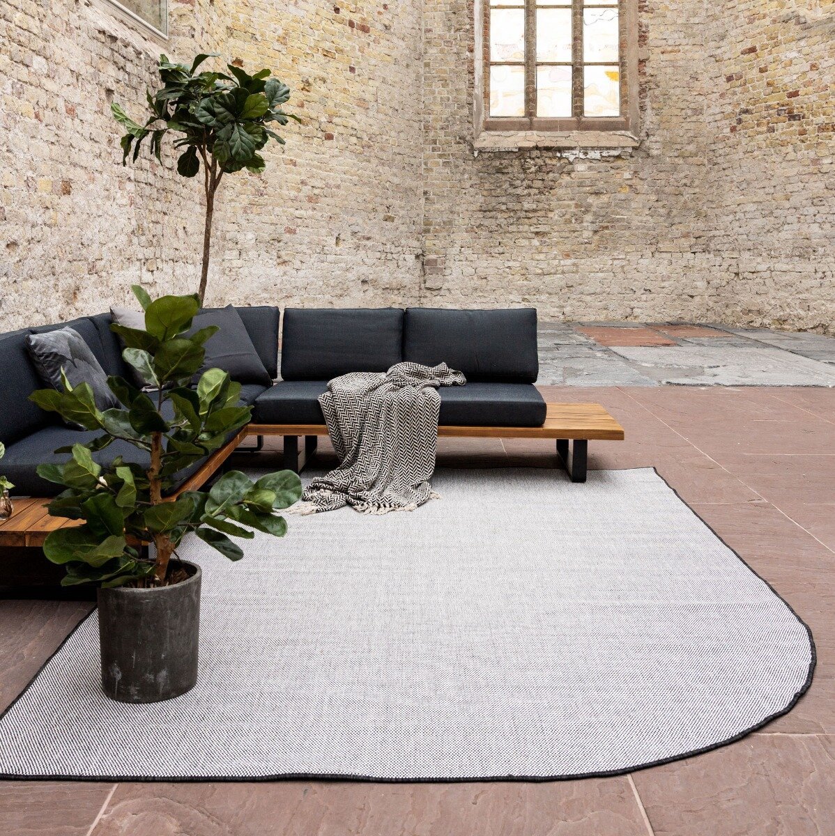 buitenkleed mono ronde hoek zwart/wit dubbelzijdig eva interior 240 x 340 (xl)