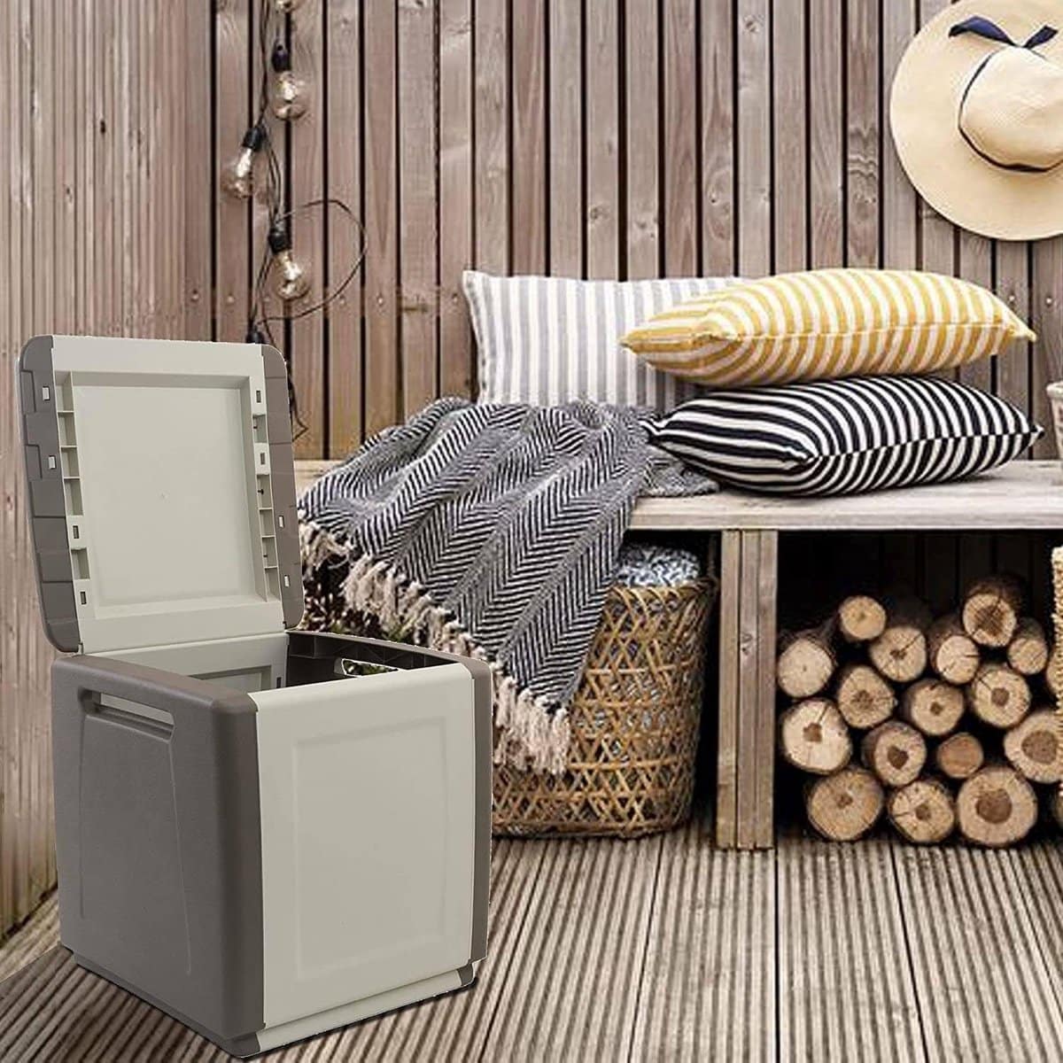 grote lichtgrijze opbergbox van polypropyleen voor buiten