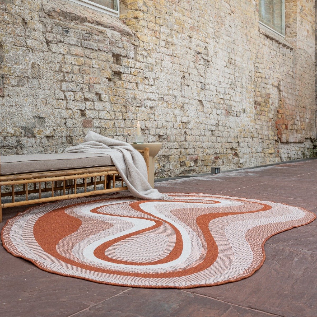 organisch gevormd buitenkleed loop stone roest 240 x 340 (xl)