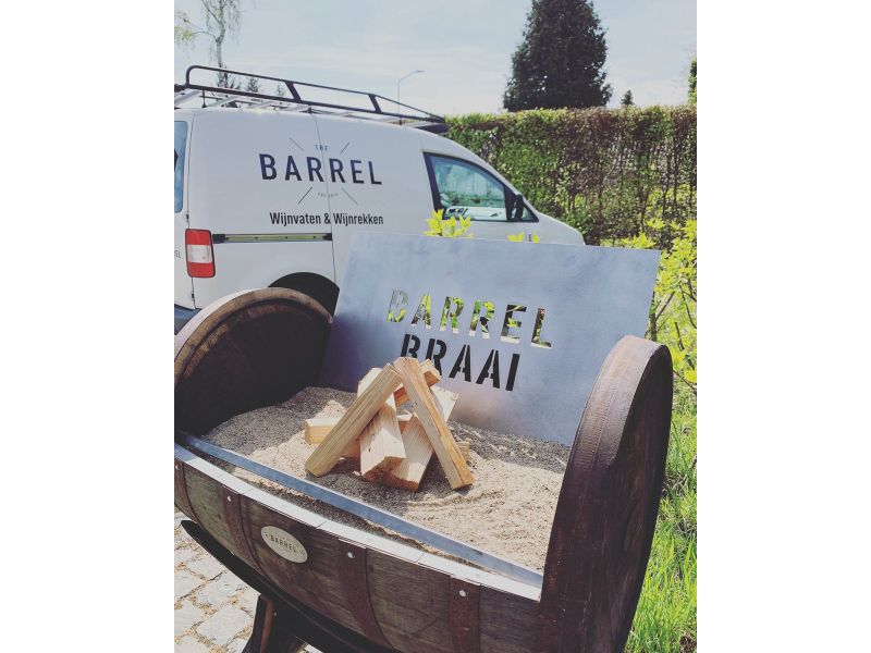 The Barrel Braai / Afrikaanse BBQ van gebruikt Whiskyvat (eikenhout)