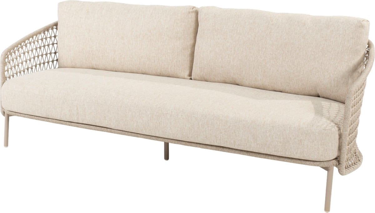 4 seasons outdoor puccini loungebank latte