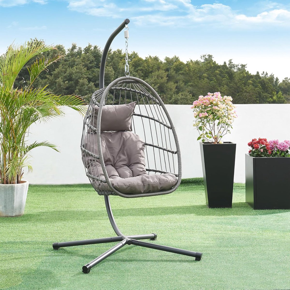 hangstoel met standaard egg chair cocoon loungehoek