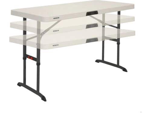 In hoogte verstelbare kunststof klaptafel 122 x 61 cm