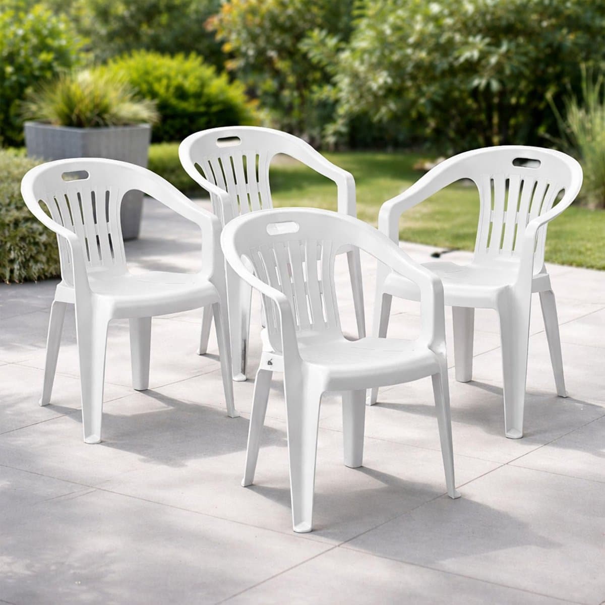 stapelstoelen tuin balkonstoelen terras gezellig buiten zitten