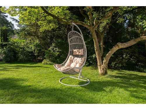 ChillCocoon hangstoel wit met mokka kussens