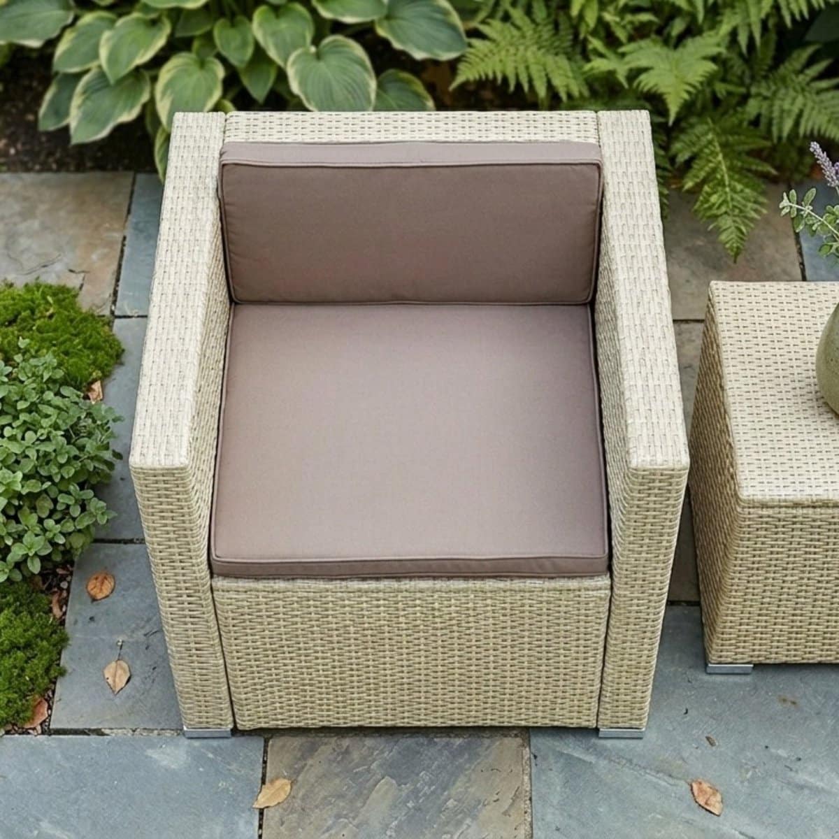 tuinstoel lounge fauteuil polyrotan meuble paris design tuinstoel beige