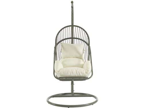 Vente-unique Hangstoel van gevlochten hars - Groen met witte kussens