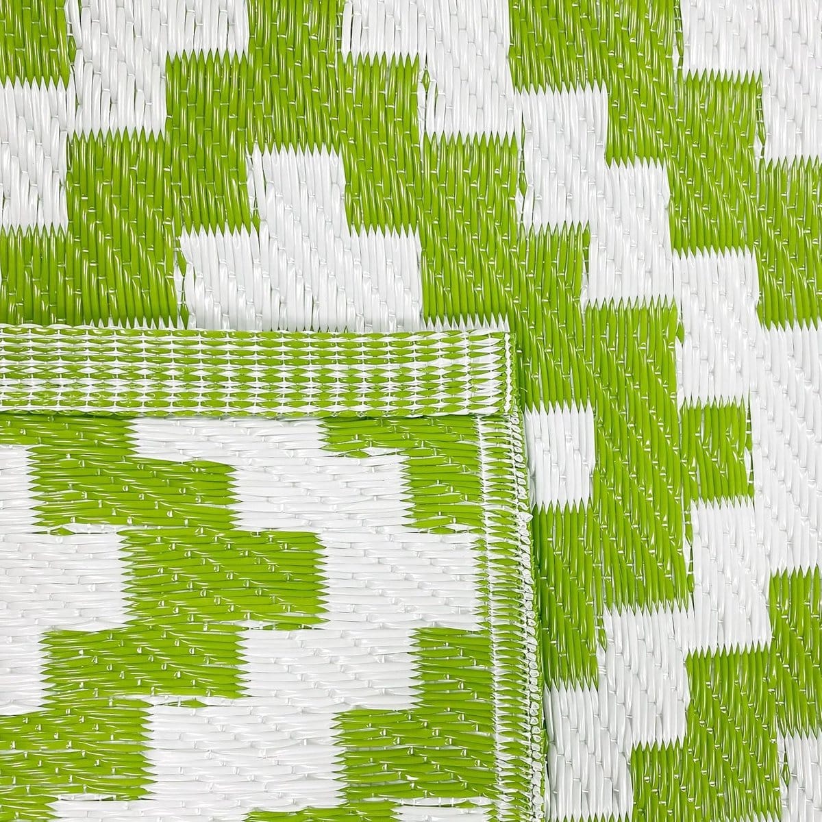 weerbestendig buitenkleed tuin en camping met grote ruiten groen