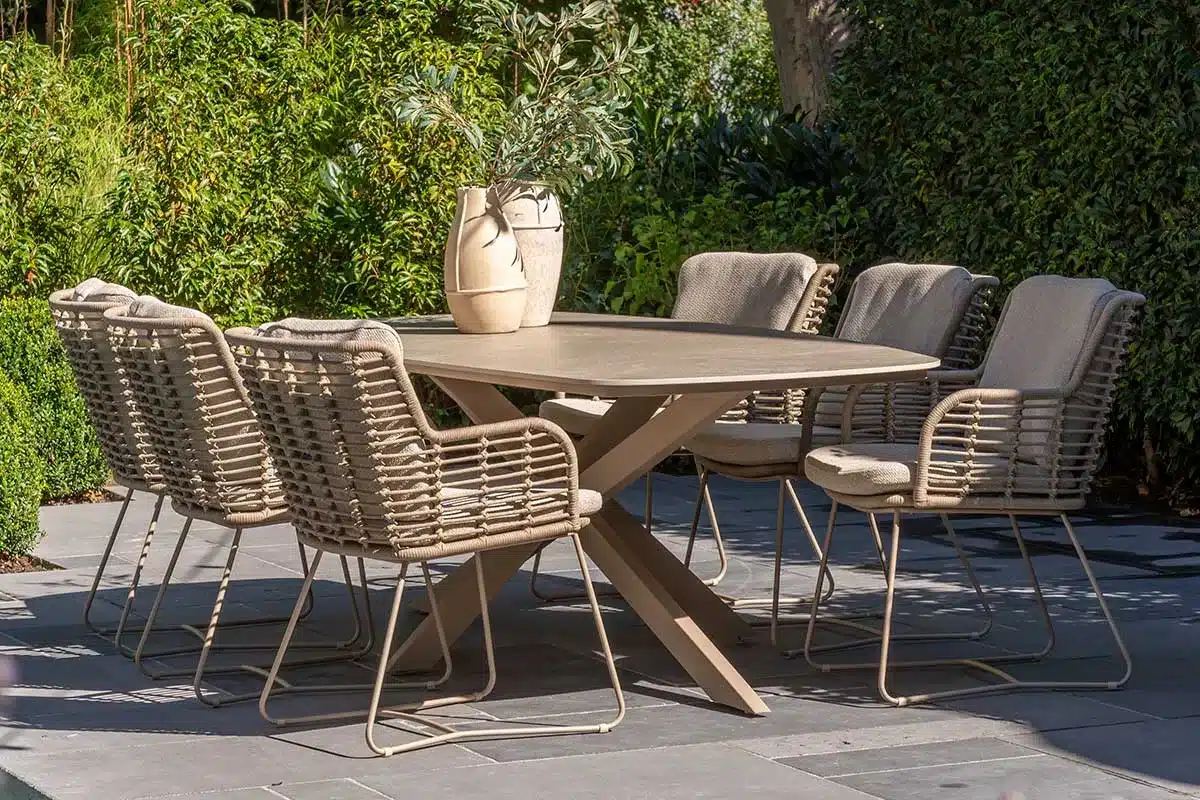 4 seasons outdoor | fabrice tuinset | latte