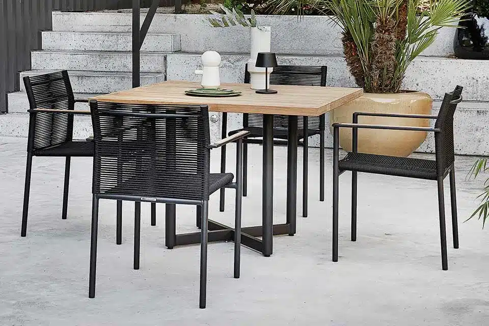 apple bee | tuinset jakarta | black