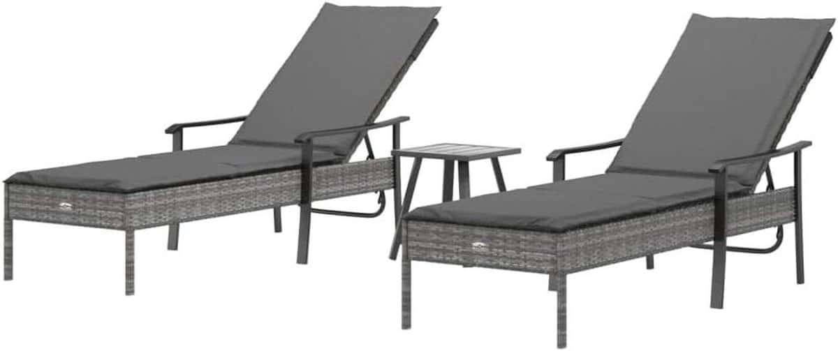 ligbedden met tafel terrasstoel tuinstoel buiten ontspannen