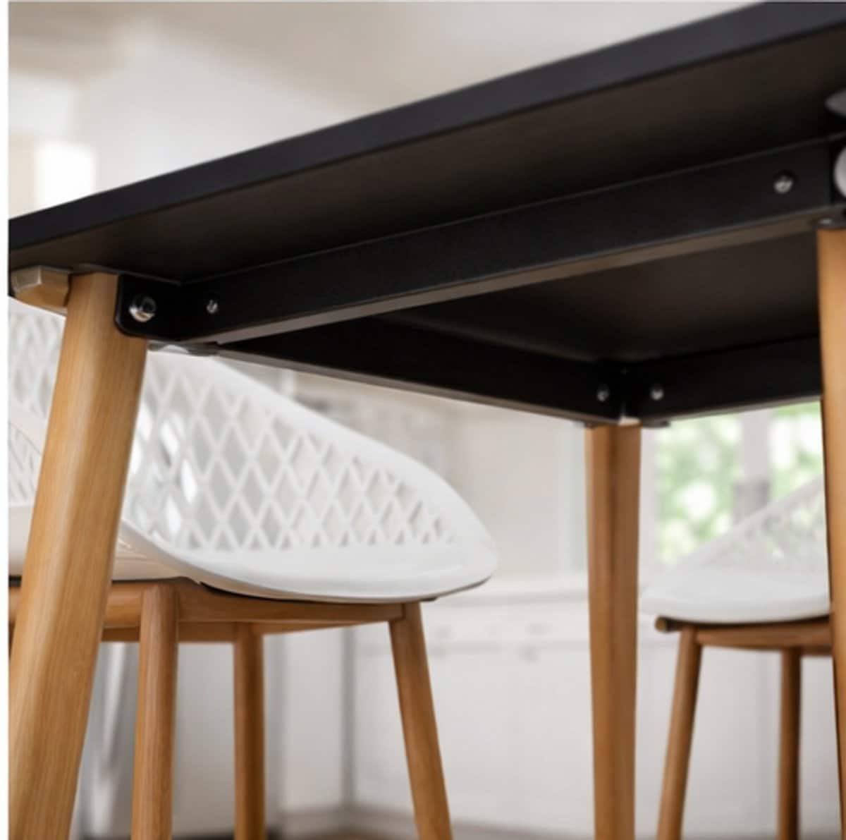 moderne 5 delige barset zwart/wit bartafel met 4 barkrukken