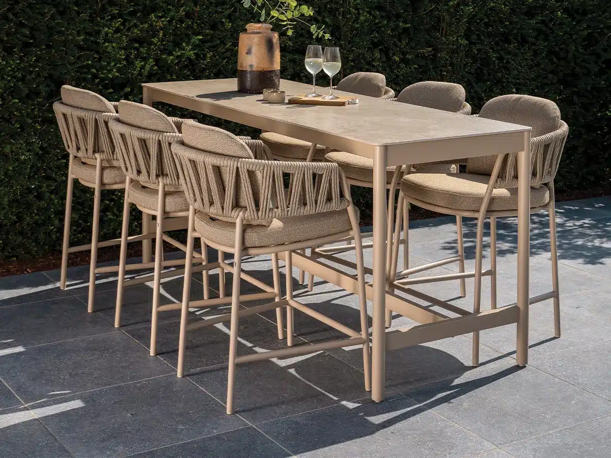 taste by 4 seasons | calma high diningset | latte