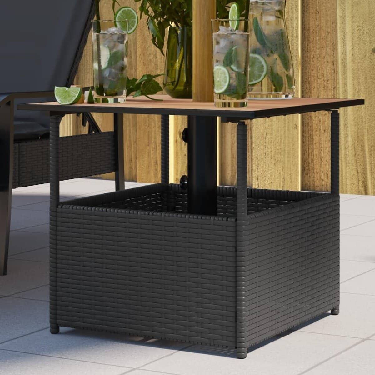 tuintafel met gat buitenmeubel bijzettafel ontspannen buiten