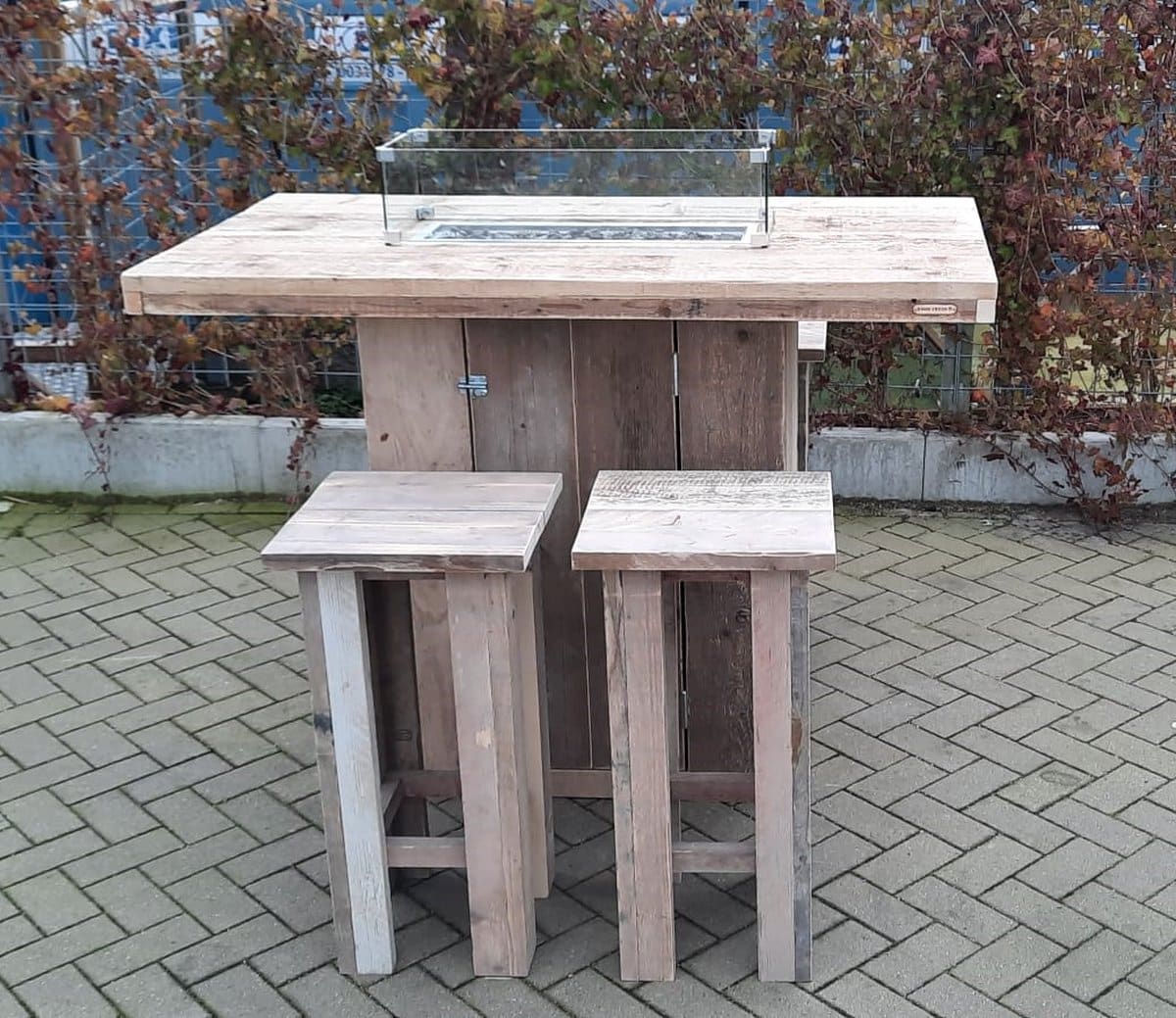 vuurtafel sta tafel set “celebration” van gebruikt steigerhout 80x150cm