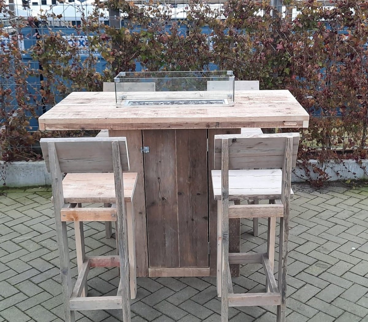 vuurtafel sta tafel set “celebration” van gebruikt steigerhout 80x150cm