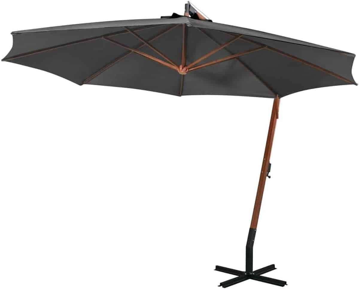 zweefparasol buitenparasol schaduw creëren vrije ruimte onder