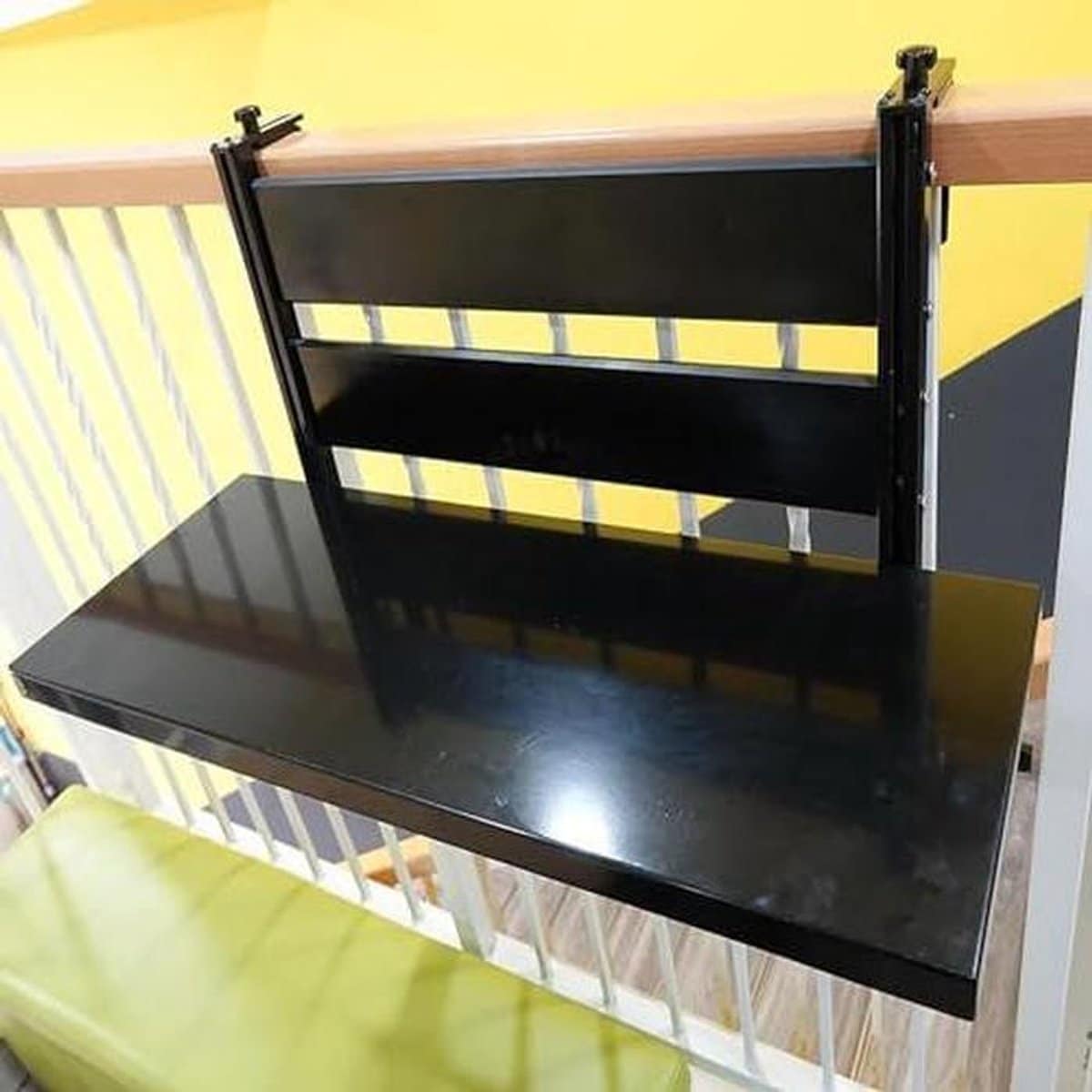 balkon klaptafel hangtafel buiten buitenwerken buiteneten in