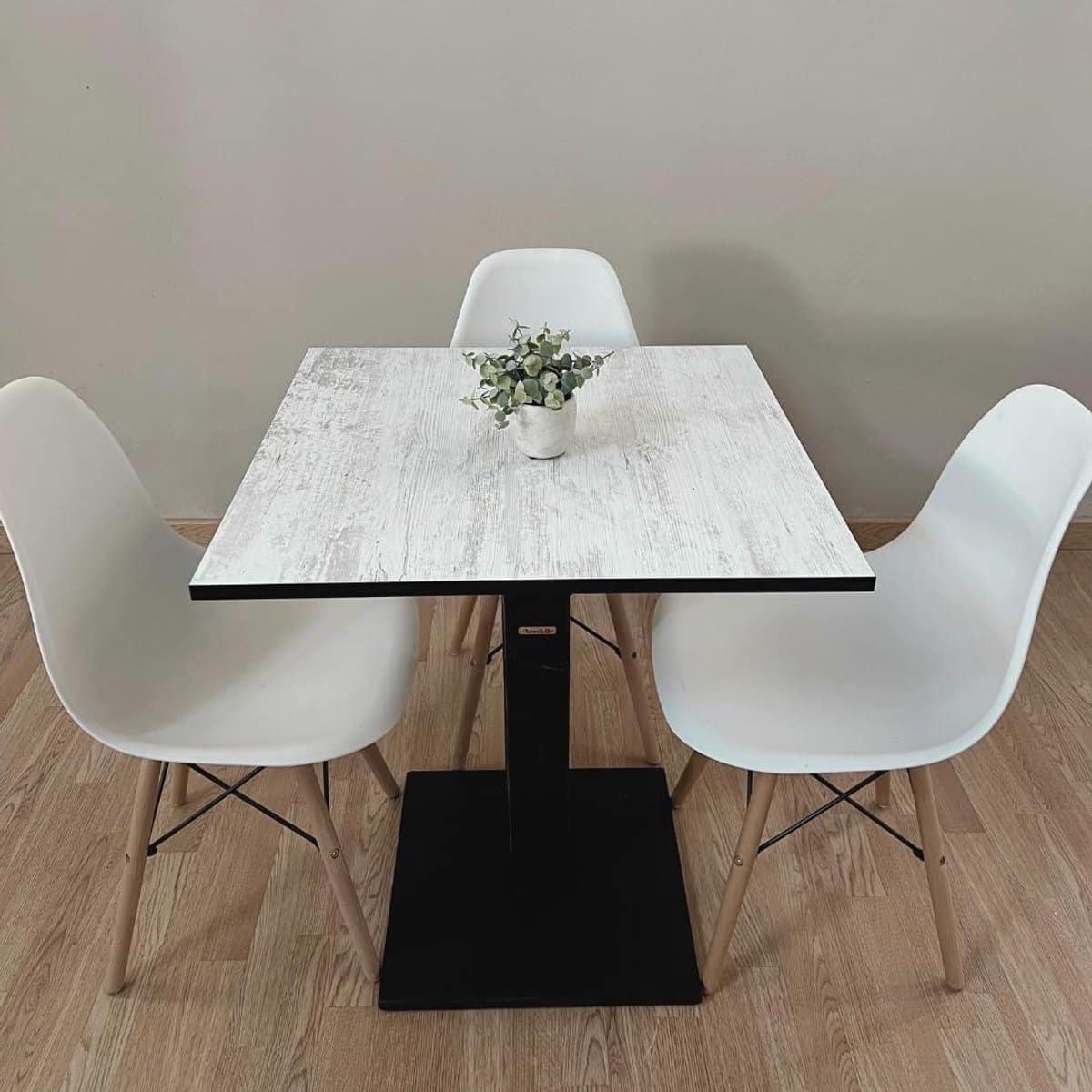 bartafel vierkant restauranttafel bistrot dagelijks gebruik massief