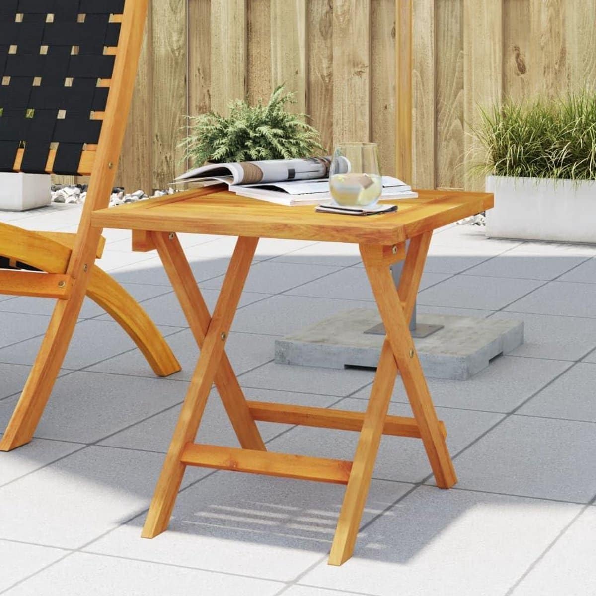 bijzettafel voor buiten houten tuintafel buitenmeubilair massief