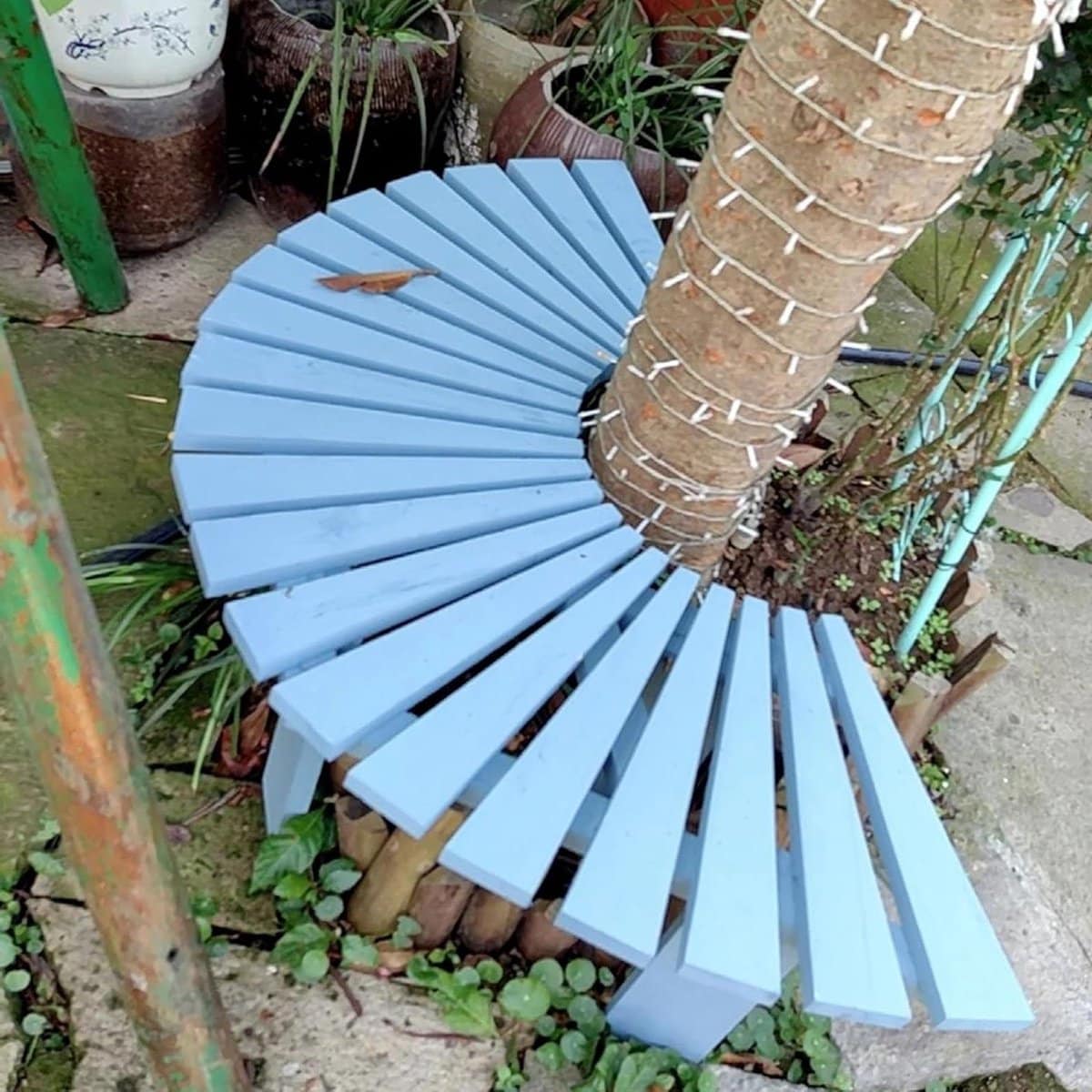 gebogen boombank halfronde zitplaatsen tuin ontspanning stevige