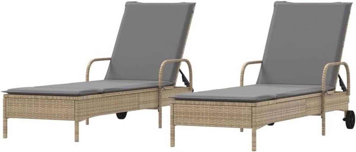 loungers met kussens tuinstoel ligbed ontspannen in de