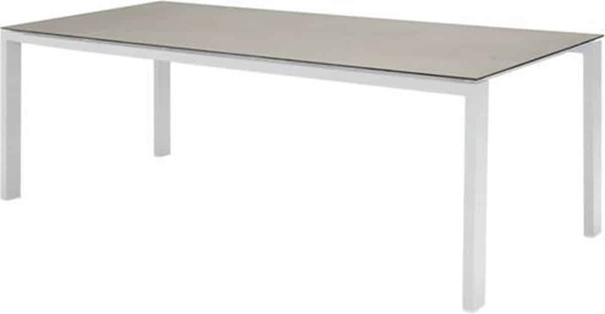 taste by 4 seasons outdoor | lafite tuintafel | spraystone