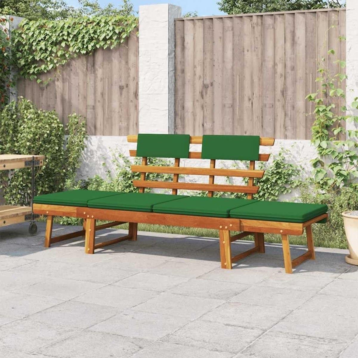 tuinbank met kussens ligbed bank ontspannen in de