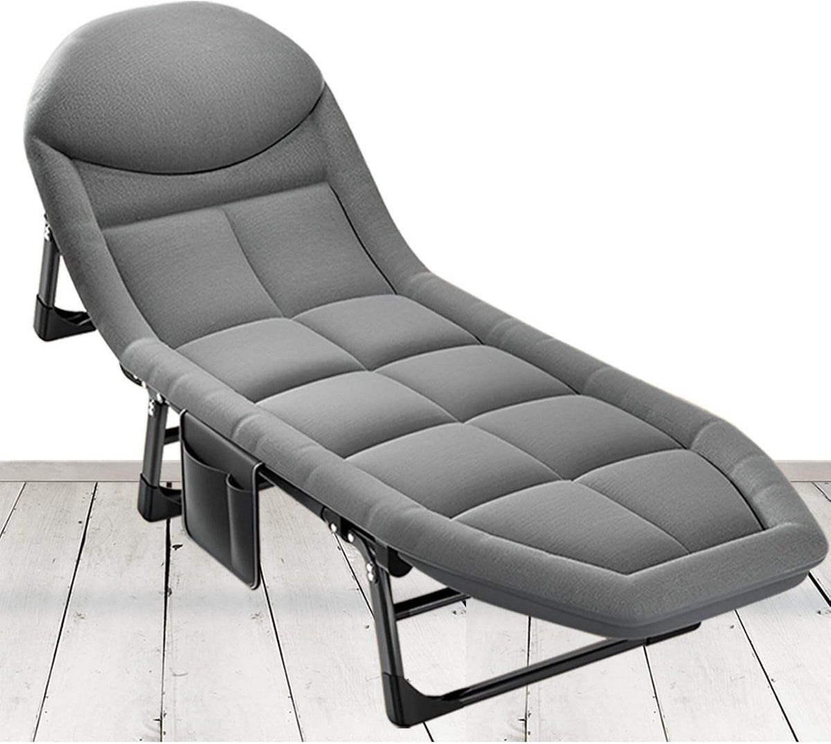 loungestoel met matras ligbed buiten kamperen zwembad