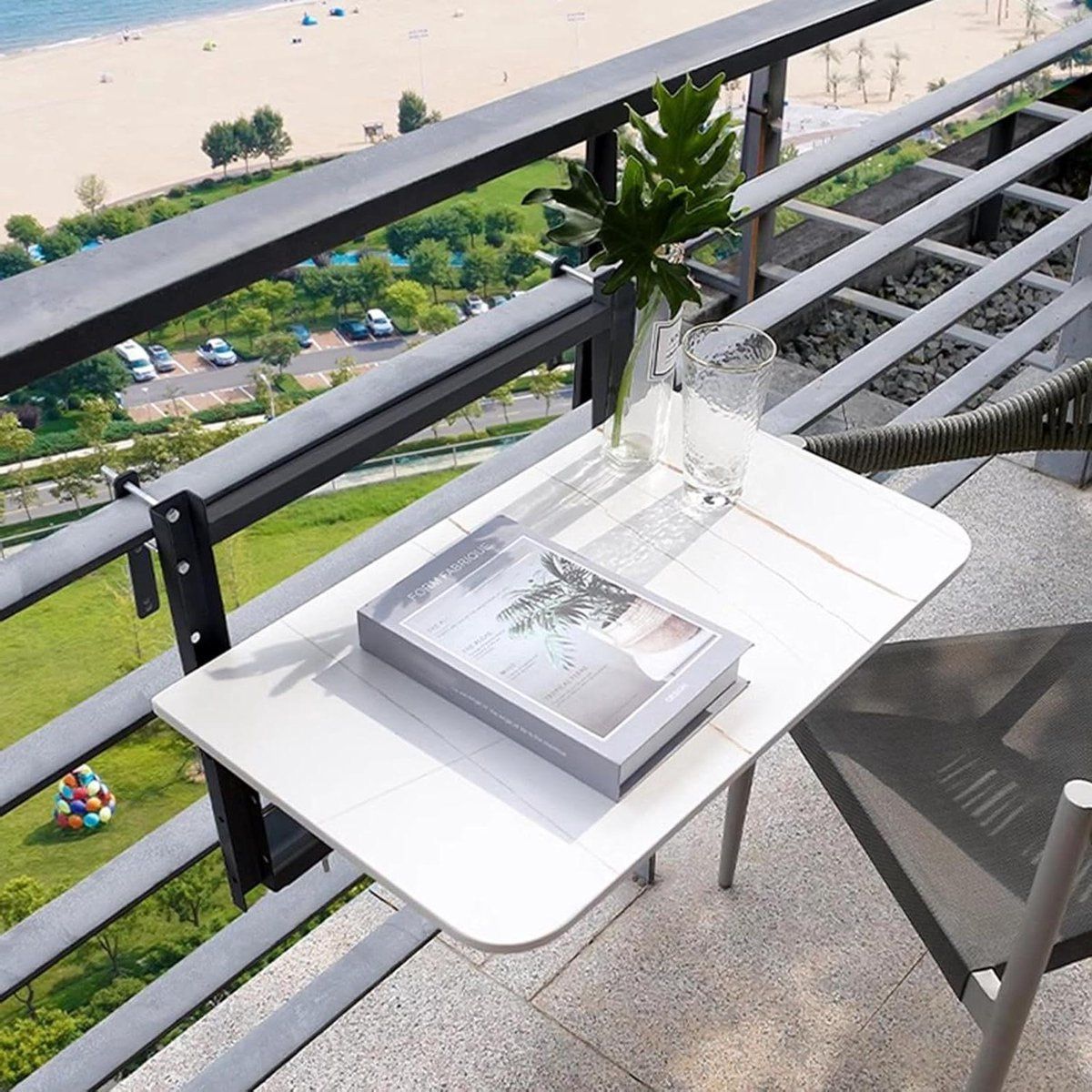 balkonhangtafel klaptafel balkon kleine ruimtes in hoogte