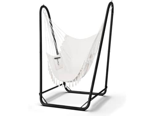 Hangers en stoelen, zware hangers en steunen zijn buiten versterkt