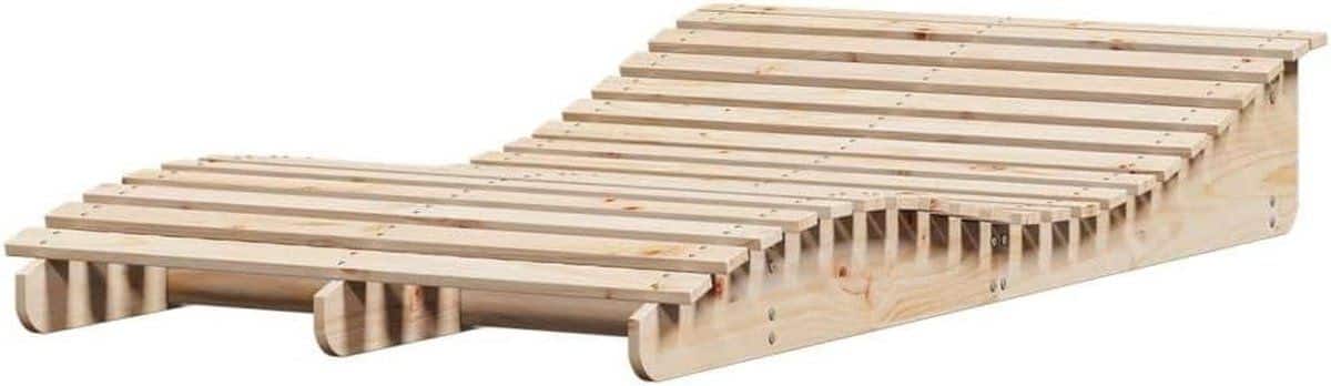 houten ligbed tuinstoel terrasmeubel ontspannen in de tuin
