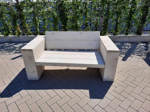 Loungebank "Garden" van White Wash steigerhout 180cm 3 persoons bank