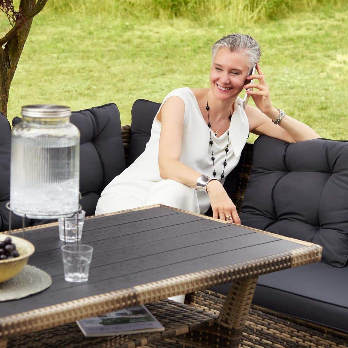 luxe l shape wicker hoek loungeset met bank, tafel en kussens