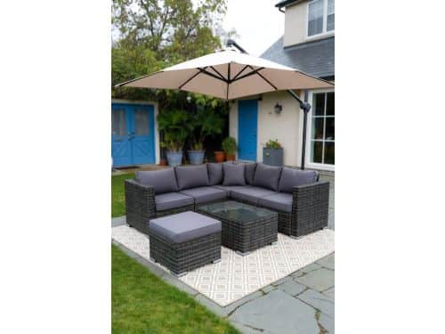 Luxe Polyrattan Hoek Loungeset met Kussens en Glazen Tafel