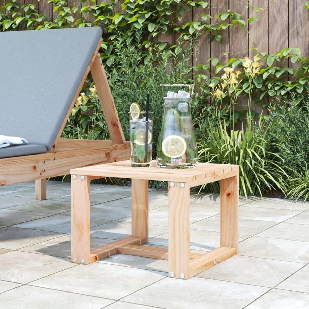outdoor bijzettafel terrastafel tuintafel drankjes plaatsen waterafvoerend