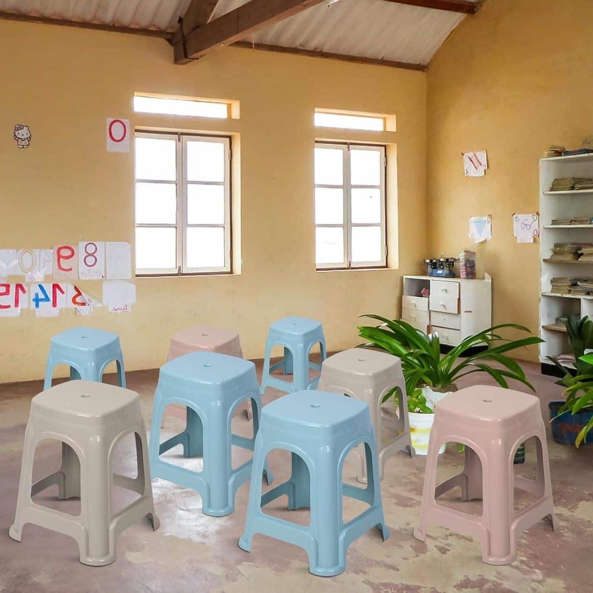 stapelbare plastic stoelen krukjes kinderen flexibele zitting