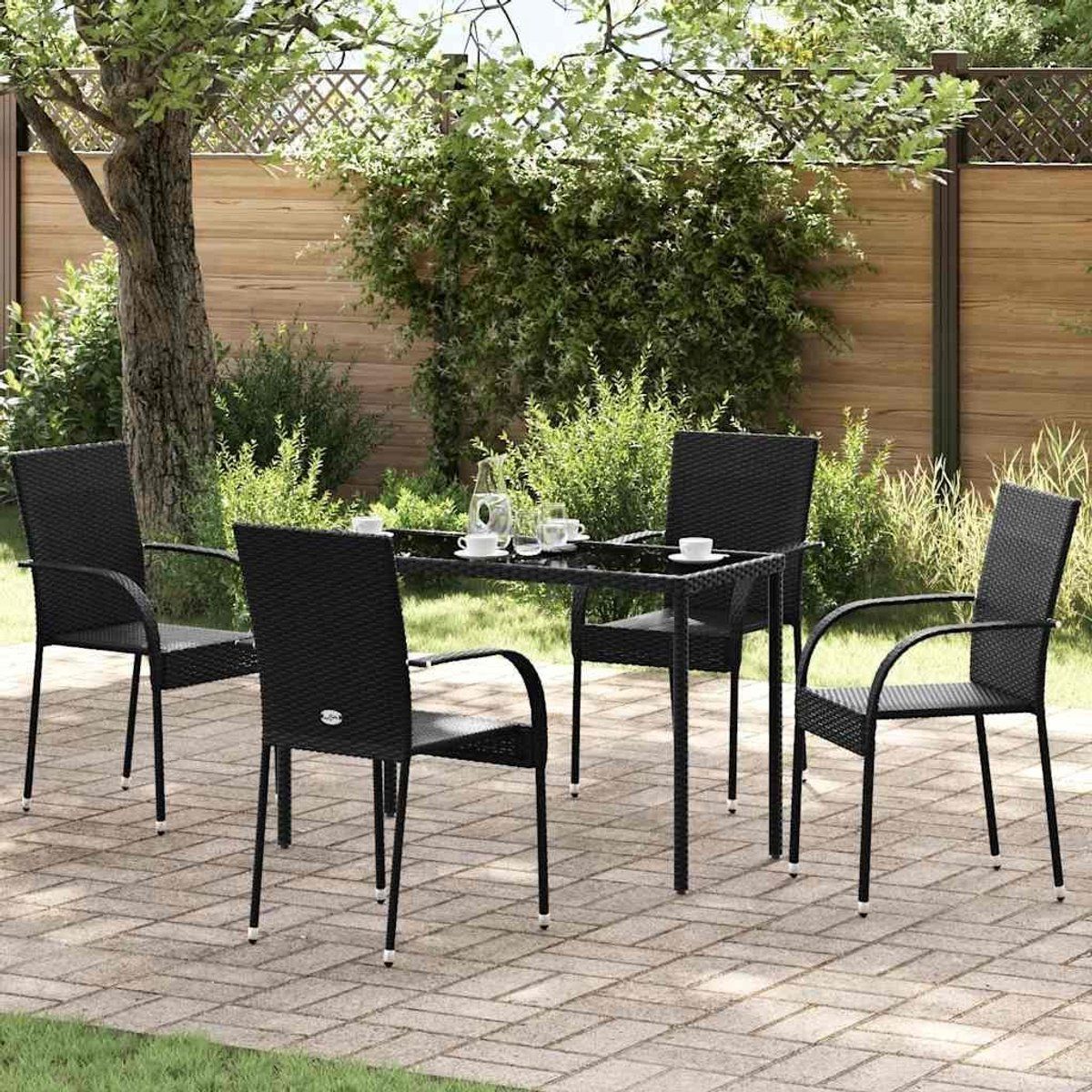 stapelbare tuinstoelen outdoorstoelen polyrotan terras inrichten weerbestendig