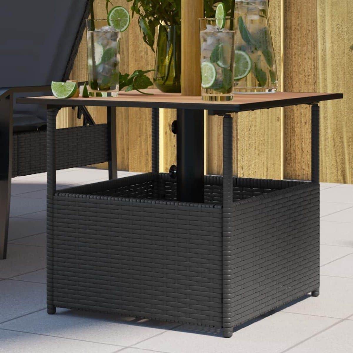 tuintafel met parasolgat bijzettafel tuin buiten ontspannen